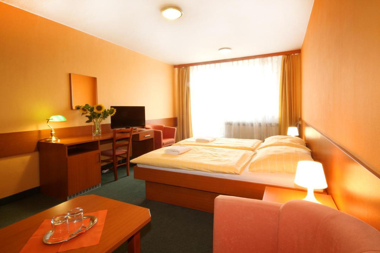 Hotel Strážnice Extérieur photo