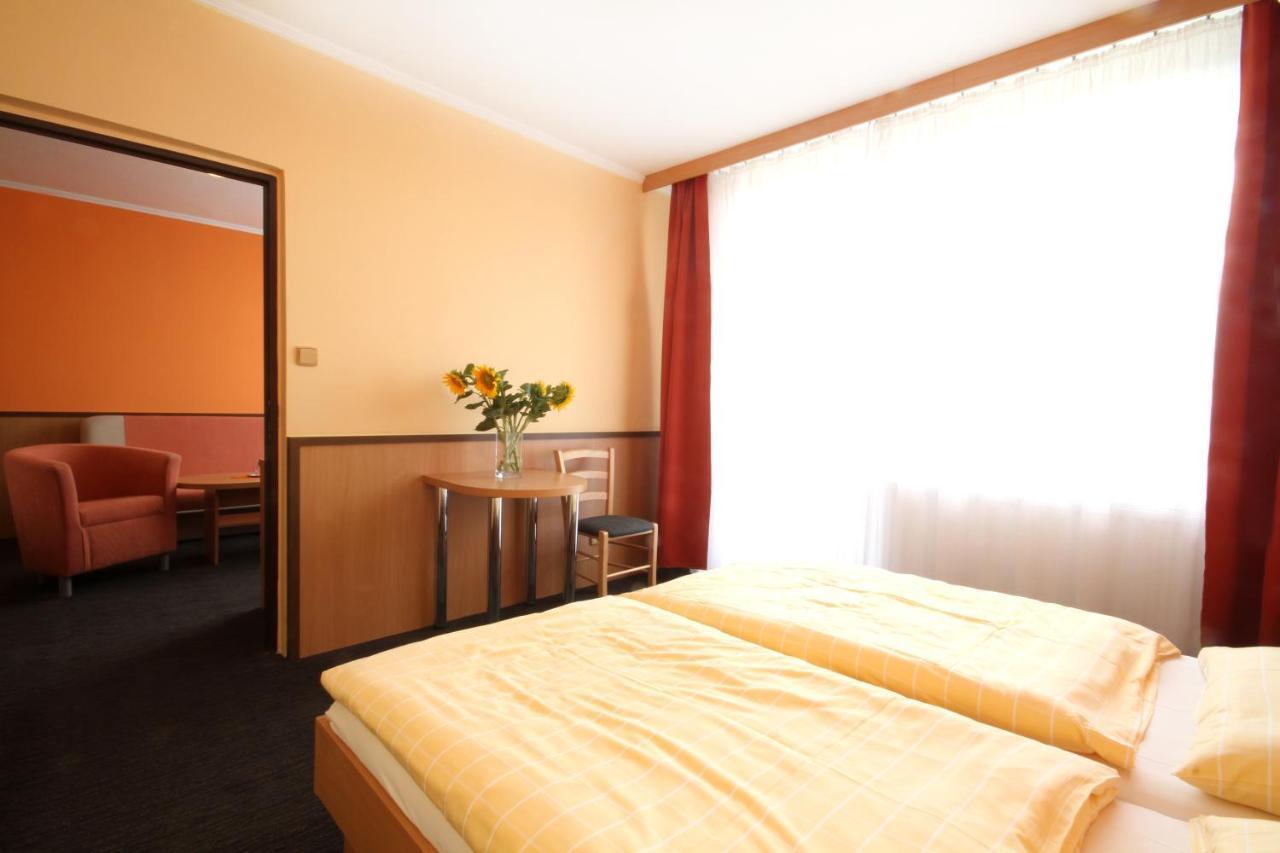Hotel Strážnice Extérieur photo