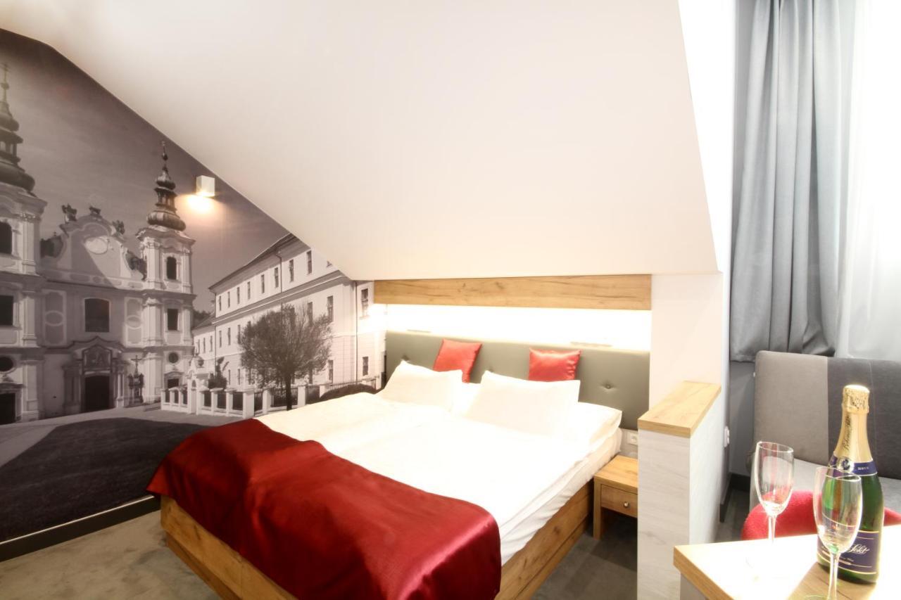 Hotel Strážnice Extérieur photo